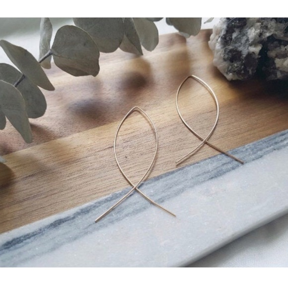 "Star-Crossed Lovers" Minimalist Hoop Earrings - Picture 5 of 11